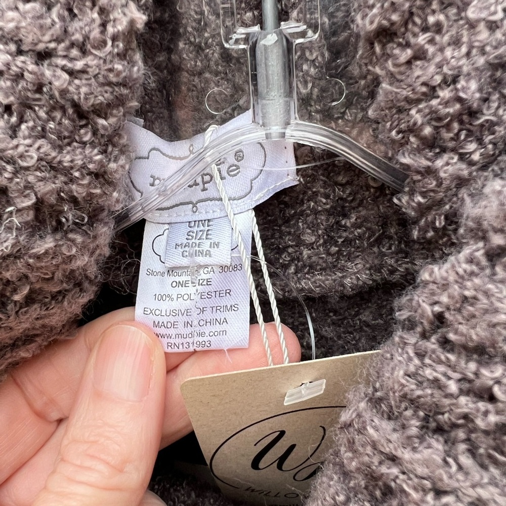 👗Mud Pie Cozy Turtleneck Poncho with Red and Gray Accents - Picture 5 of 8
